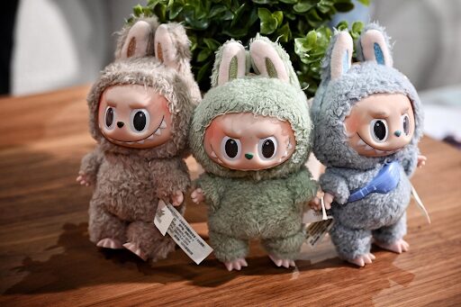 the-labubu-phenomenon:-how-a-mischievous-elf-conquered-pop-culture